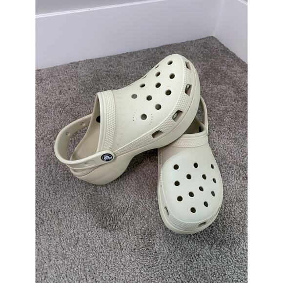 Crocs Women's Classic Platform Clogs Size 7 - Picture 1 of 4